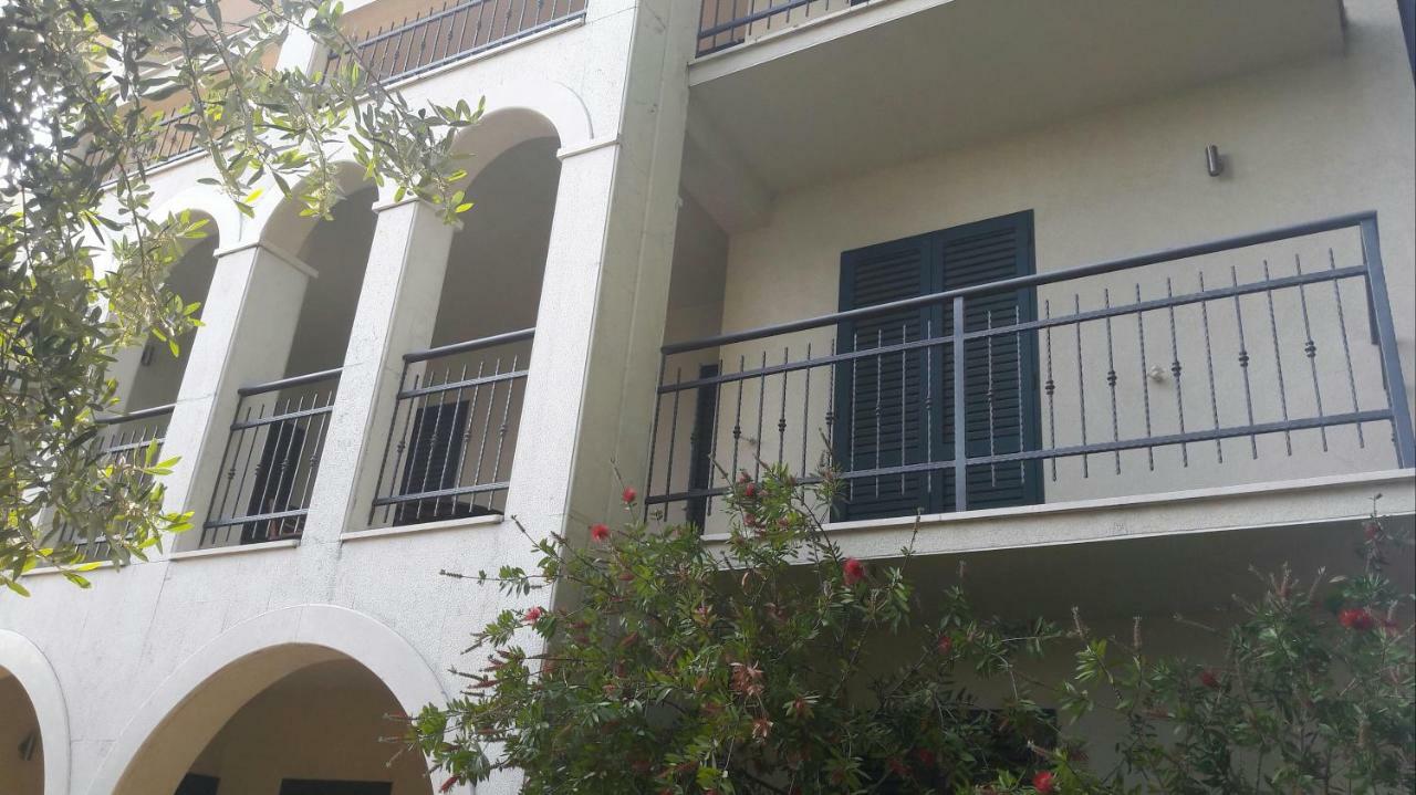 Apartmani Vitturi Каштела Екстер'єр фото