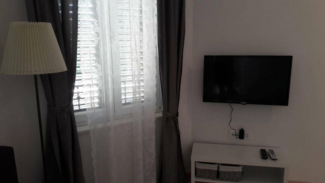 Apartmani Vitturi Каштела Екстер'єр фото